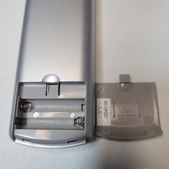 Genuine Samsung TV Remote Control BN59-00377 Tested and Works - Picture 5 of 5